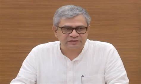 रेल मंत्री अश्विनी वैष्णव