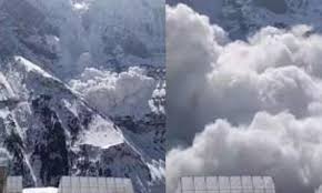 उत्तराखंड: चमोली में ग्लेशियर टूटने से मची तबाही, 47 मजदूरों की तलाश जारी