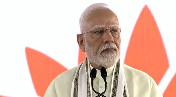 "लक्ष्य है योग्य डॉक्टरों की उपलब्धता सुनिश्चित करके लोगों की सेवा करना": पीएम मोदी