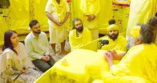 वृंदावन में विराट और अनुष्का ने प्रेमानंद महाराज से लिया आशीर्वाद