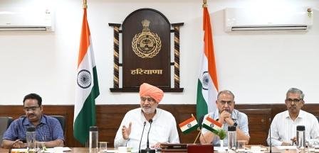 हरियाणा सरकार आढ़तियों के साथ