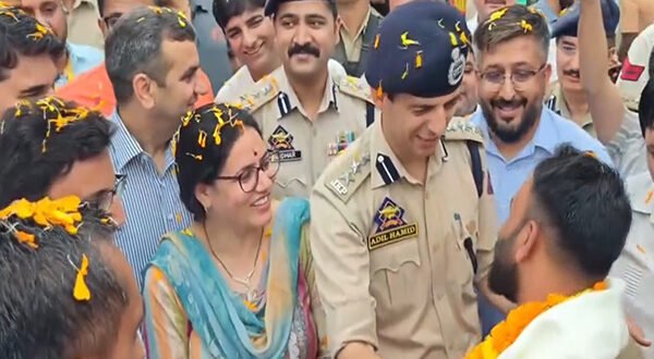 अमरनाथ यात्रा के पहले जत्थे का चंद्रकोट में भव्य स्वागत
