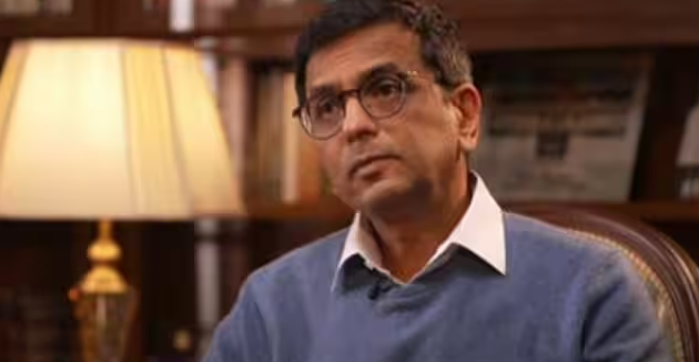 "अब सरकारी बंगला खाली करें": पूर्व CJI चंद्रचूड़ पर सुप्रीम कोर्ट का सख्त एक्शन, जानें पूरा मामला