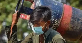 आज से LPG सिलेंडर हुआ सस्ता! कमर्शियल गैस में ₹33.50 की कटौती, जानें अपने शहर का ताज़ा रेट