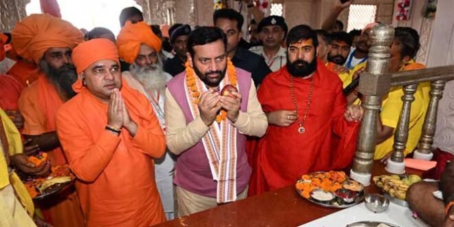 उझाना पहुंचे CM नायब सैनी, संतों के आदर्शों को बताया राष्ट्र निर्माण की नींव; गांव के विकास के लिए 1.51 करोड़ रुपये की घोषणाएं