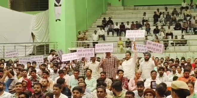 ग्रुप-डी इंडक्शन कार्यक्रम में गूंजे 'मोदी-सैनी जिंदाबाद' के नारे, नव-नियुक्त कर्मचारियों ने जताया आभार