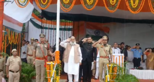 स्वतंत्रता दिवस पर अंबाला में देशभक्ति का जश्न, भारी बारिश के बीच अनिल विज ने फहराया तिरंगा