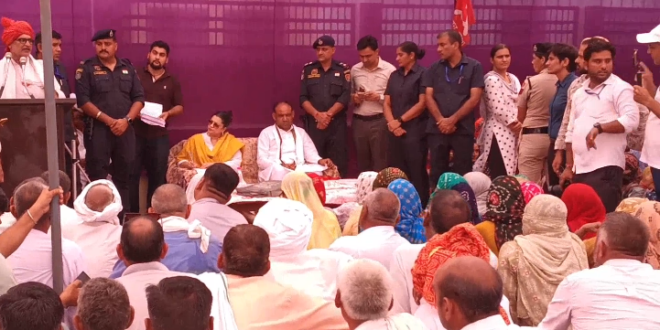 किसानों का धरना स्थगित