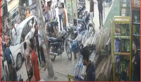 सरेआम गुंडागर्दी,