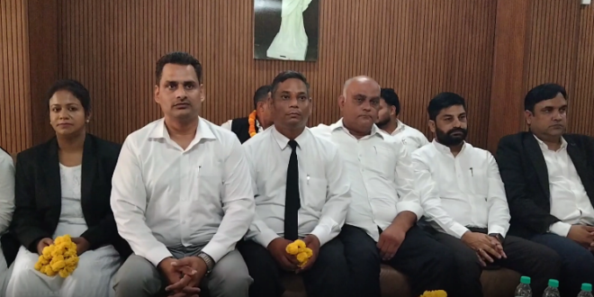 होडल बार एसोसिएशन के नवनिर्वाचित पदाधिकारियों ने ली शपथ