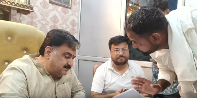 विदेश दौरे से लौटे डॉ. कृष्ण मिड्ढा ने लगाया जनता दरबार