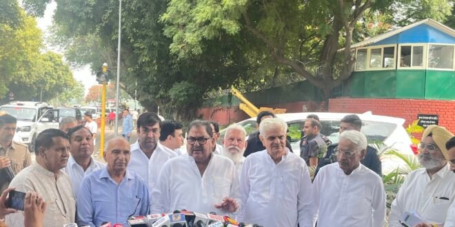 धान-बाजरा खरीद पर अभय चौटाला ने सरकार को घेरा, राज्यपाल को सौंपा ज्ञापन; 47 खिलाड़ियों को घर जाकर करेंगे सम्मानित