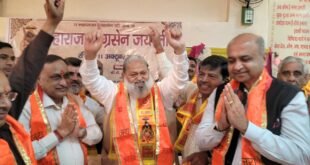 ऊर्जा मंत्री अनिल विज ने अंबाला छावनी में अग्रसेन जयंती पर अग्रवाल सभा द्वारा आयोजित कार्यक्रम में शिरकत की और समाज सेवी प्रकल्पों के लिए सभा को पांच लाख रुपए देने की घोषणा की